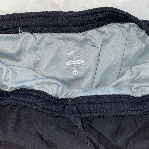 Nike training shorts - Picture 4 of 4